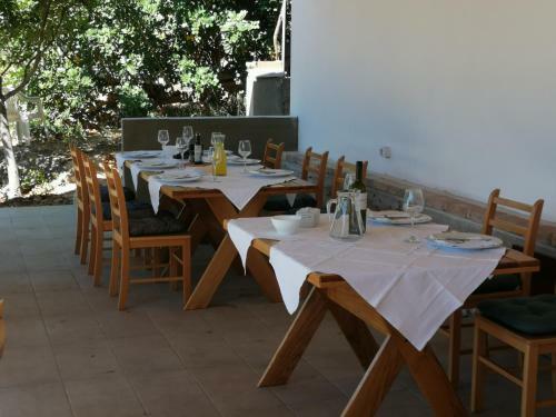 Hostal Apartments Bako Komiza