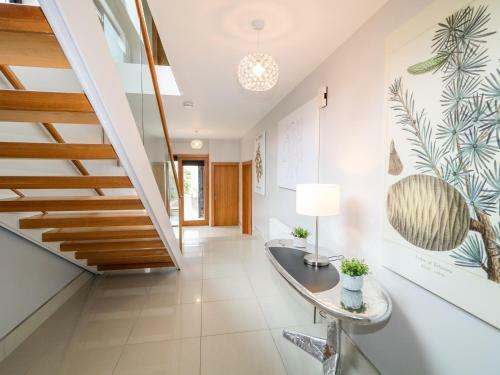 3 Harbour View