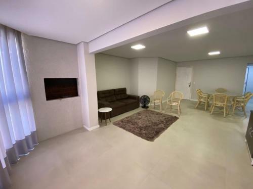 Apartamento Na Pra�a Do Villa Em Laguna-sc