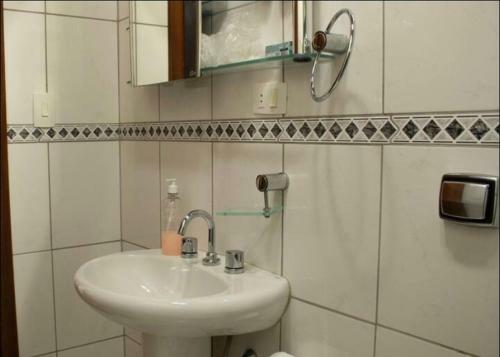 Villa Casa de Campo Condom�nio Fechado Com Represa
