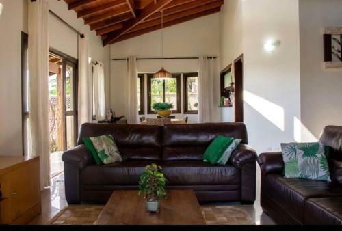 Villa Casa de Campo Condom�nio Fechado Com Represa