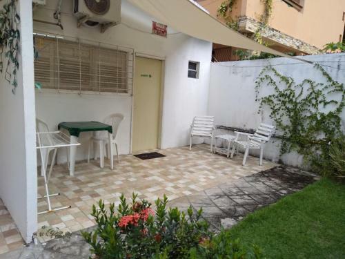 Hostal House Jardim Tropical