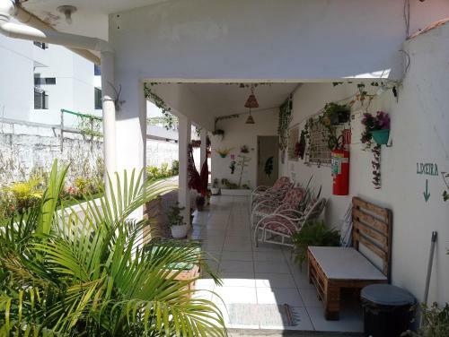 Hostal House Jardim Tropical
