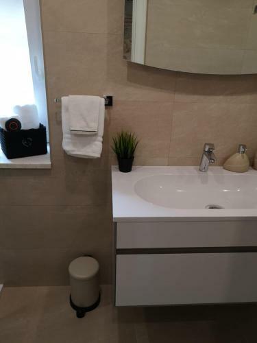 Apartamentos Azamara Old Town Residence