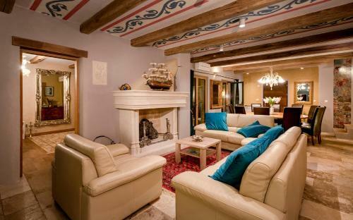 Villa Luxury Palazzo V. Pelsocz Hvar Town