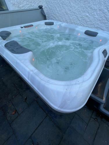 Villa Mount Eagle - Sleeps 24 With Hot Tub
