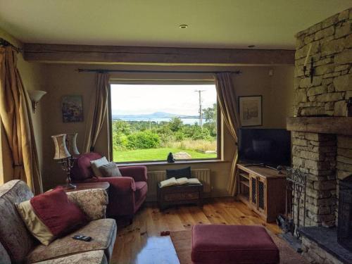 Hostal Downstairs Double Room With Swilly View Shared Large Bathroom