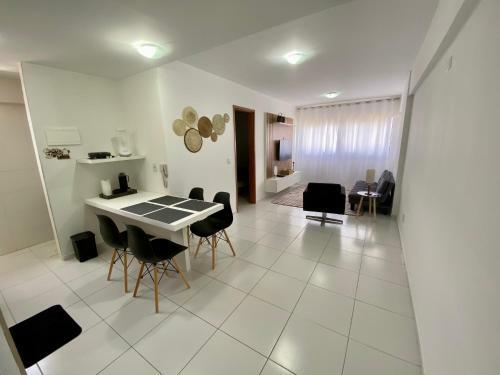 Apartamento Quarto/sala A Uma Quadra Da Praia, Com Vista Mar!