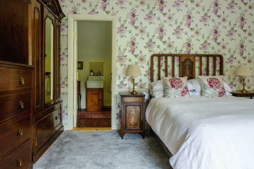 Brooklawn House Bed And Breakfast