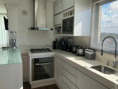 Apartamento Bali Beach Vista Mar Em B. Pi�arras/sc