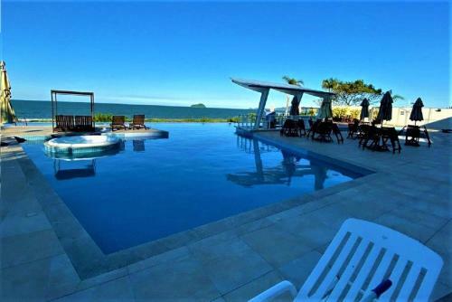 Apartamento Bali Beach Vista Mar Em B. Pi�arras/sc