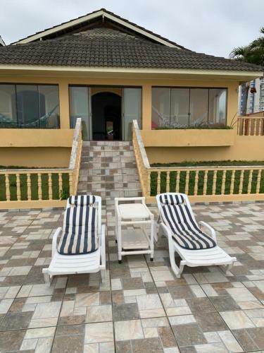 Casa de Frente Pro Mar Com 4 Su�tes Baln. Pi�arras