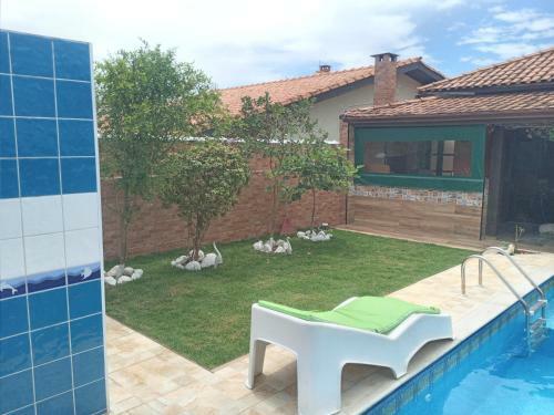 Casa T�rrea Com Piscina � 100 Mts Da Praia
