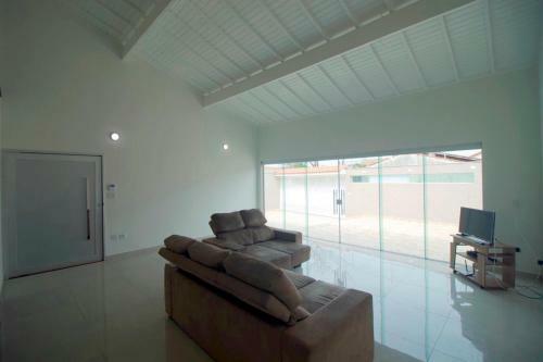 Peruibe Casa C Churrasq E Piscina A 200m Da Praia