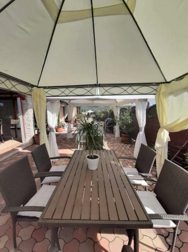 Hostal Barackos Wellness Villa F�t
