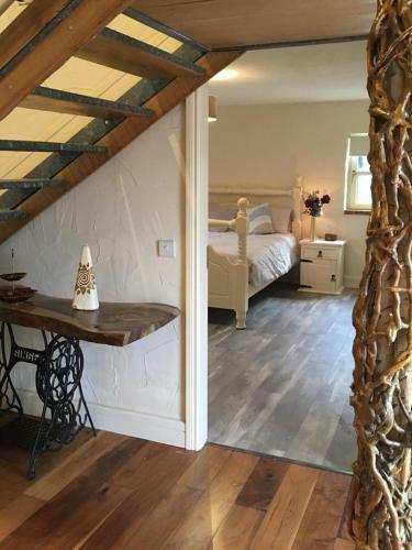 Mary's Bespoke Cottage
