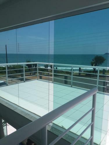 Casa de Vidro Perfeita A 25 Metros Da Praia