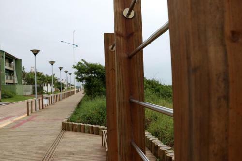 Curta Praia de Arma��o - Casa Girassol