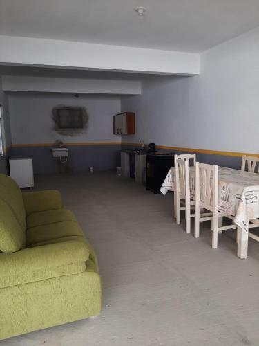Casa Bem Localizada! 1km Da Praia!