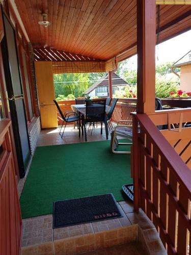 Zs�fi Apartman