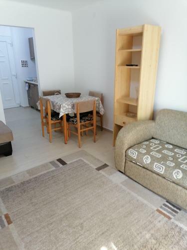 L�dy Apartman