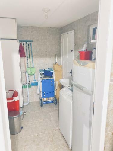 Casa Completa Com Piscina E �rea de Laser Completa Na Praia Bela - Pb