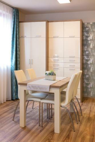 Apartamento F?t�r Rezidencia