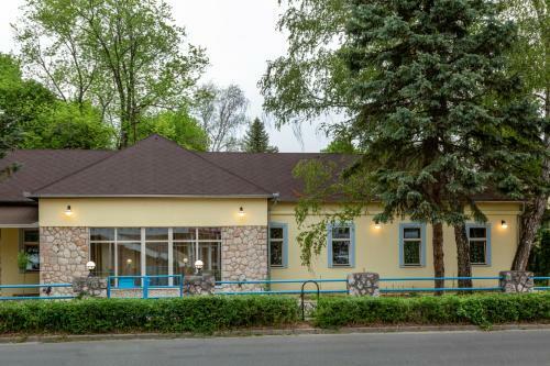 Hostal Balzsam Apartmanh�z