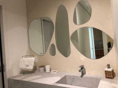Apartamento Qavi - Flat Completo Com Dois Quartos Com Varanda E Jardim Privativo