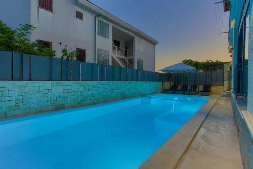 Luxury Vall Apartment
