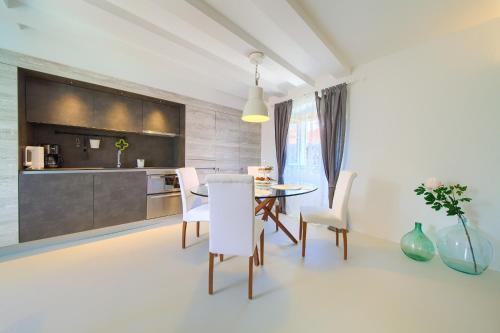 Apartments Bastinica