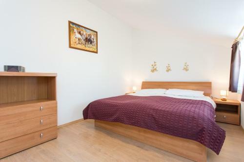 Apartments With Pool Ivana Krk