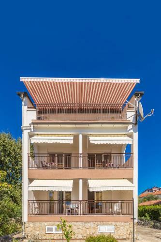 Apartments Antun