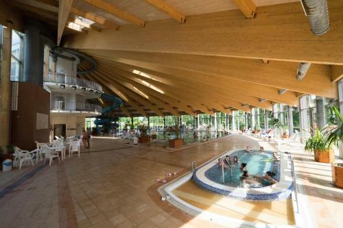Hotel Kum�nia