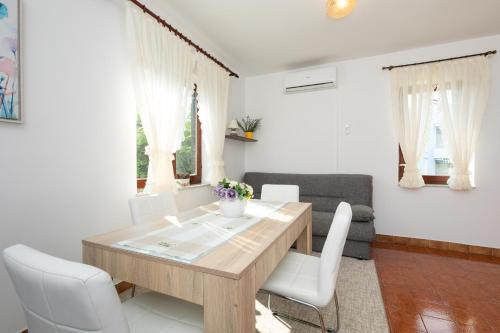 Apartment Drago *cosy & Close To The Beach!