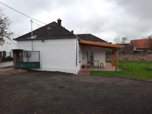 Letti Vend�gh�z