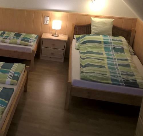 Hostal Cseresznyevir�g Vend�gh�zak