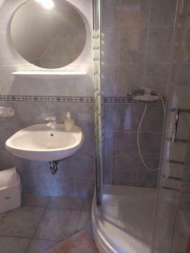 Bed & Breakfast Misleny Home
