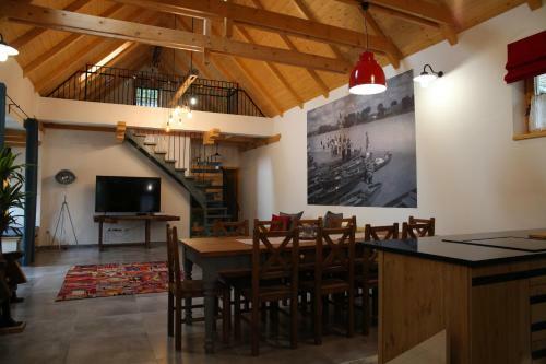 Villa D�me's Point