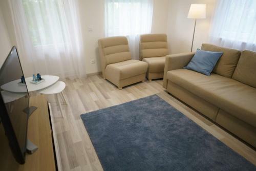 Eleven Apartman House