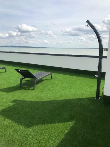 Balatonparti Vir�g Apartman