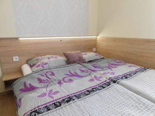 Wessel�nyi Apartmanh�z
