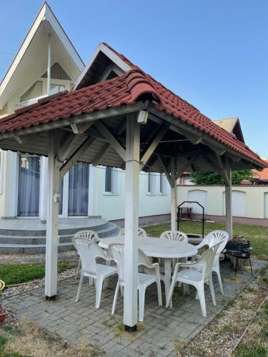 Apartamento �lomh�z