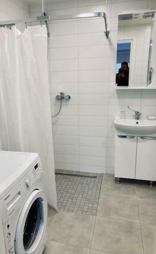 Apartamento Rusn? Island-spacious 2 Br Apt Near River