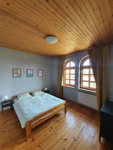 Riverside Holiday House Apartments