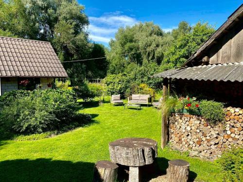 Bright And Cosy Place At Rustic House