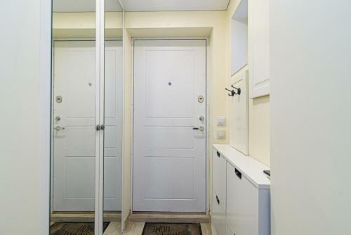 2 Floors New Town Apartment By Urban Rent