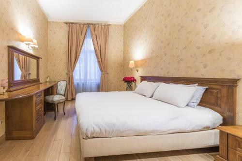 Spaciuos American Style Apartment In Old Town