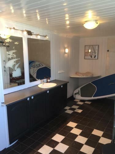 Finn�ya With 180* Atlantic Veiw