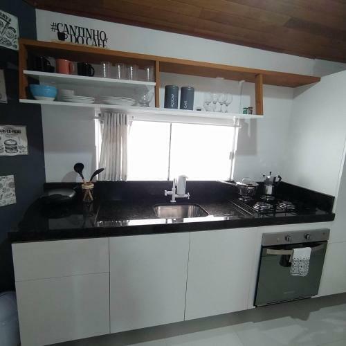 Apartamento Loft Encantador D - 8 Km de Floripa